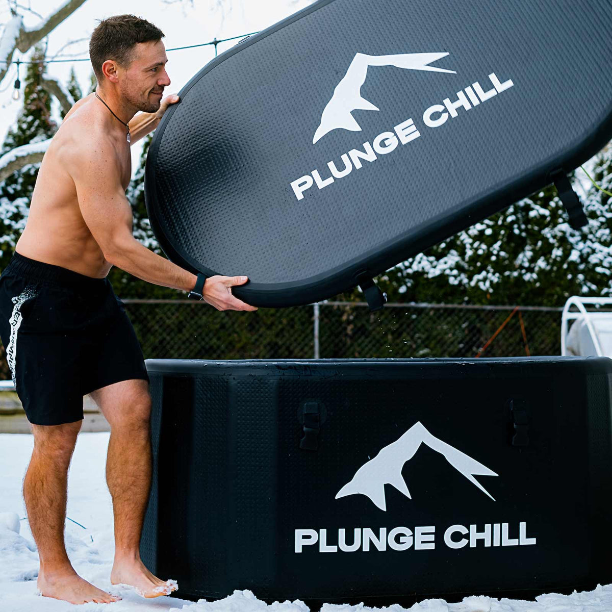 PLUNGE CHILL Pro tub outdoors with lid being lifted